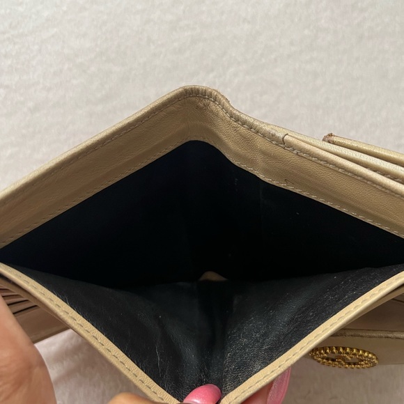 Authentic RARE Gucci Wallet - Picture 6 of 8